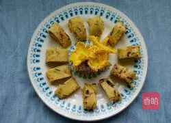 Illustration of how to make cornmeal, cucumber and shredded egg pancakes 7