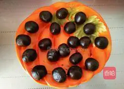 Illustration of how to make jujube egg yolk cake 12