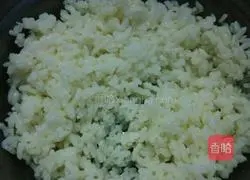 Illustration of how to make meat floss and ham sushi 3