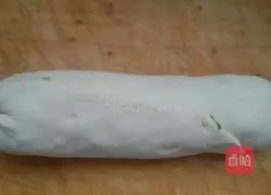 Illustration of how to make scallion pancakes 6