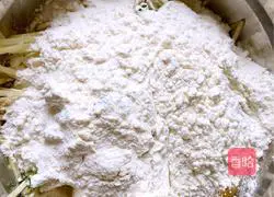 Illustration of how to make potato pancakes 4