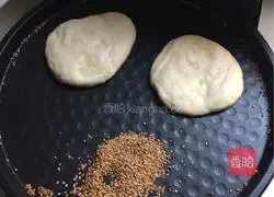 Illustration of how to make sesame cakes 7