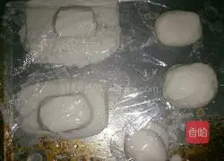 Illustration of how to make crystal cornmeal cake 8