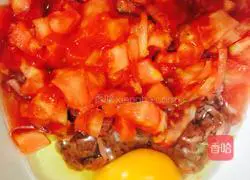 Illustration of how to make tomato beef and egg pancake 2