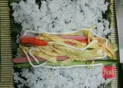 Illustration of how to make delicious sushi 2