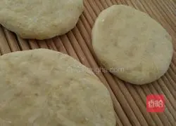 Illustration of how to make bean paste cake 4