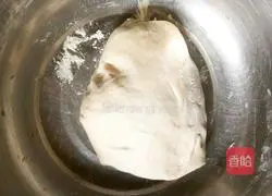 Minced green onions Illustration of how to make crispy golden cake 1