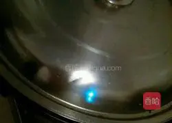 Illustration of how to make scallion pancakes 14