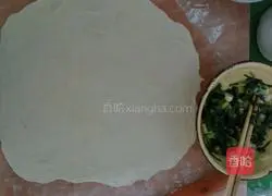Illustration of how to make scallion pancakes 1