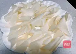 Illustration of a new way to eat roast duck pancake skin 6