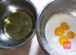 Illustration of how to make two-color cocoa cake roll 4