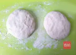 Illustration of how to make salt and pepper scallion pancake 5