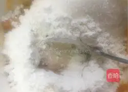 Illustration of how to make pumpkin dough sugar cakes 3