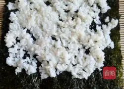 Illustration of how to make homemade sushi rolls 2