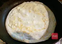 Egg Burrito Illustration of how to do it 6