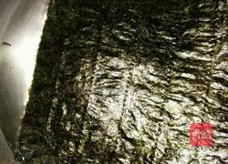 Illustration of how to make fragrant rice sushi 3