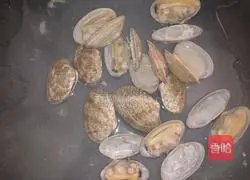 Illustration of how to make Italian seafood rice noodles (egg tofu cake, clam) 11