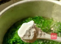 Illustration of how to make mugwort and egg pancakes 2