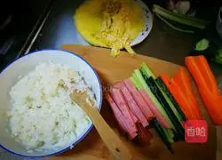 Illustration of how to make delicious ham sushi 3