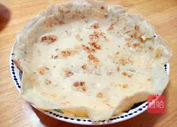 Illustration of how to make banana pancakes 4