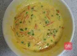 Illustration of how to make carrot and egg pancakes 4