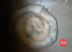 Illustration of how to make scallion pancakes (dumpling skin version) 4