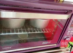 Red Velvet Cream Layer Cake Recipe Illustration 6