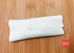 Illustration of how to make wonton skin pot stickers (electric cake version) 11