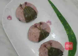 Illustration of how to make cherry cake 5