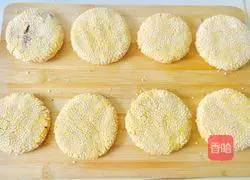 Illustration of how to make sesame pumpkin cake with bean paste filling (electric baking pan version) 15