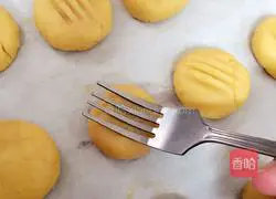 Illustration of how to make mini meat waffles 7