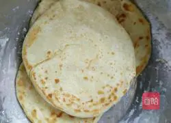 Illustration of how to make pancakes 7