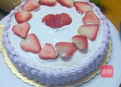 Strawberry Cream Cake Recipe Illustration 15