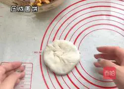 Illustration of how to make corn chicken breast patties 5