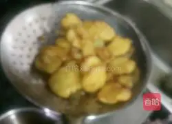 How to make salt and pepper potato cakes Illustration 5