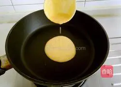 Illustration of how to make pumpkin muffins 10