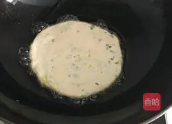 Illustration of how to make scallion pancake 4