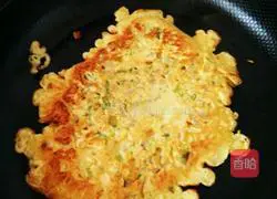 Illustration of how to make egg pancakes 8