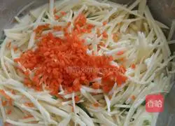 Illustration of how to make potato cakes 2