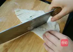 How to make scallion oil hand pancakes Illustration 9