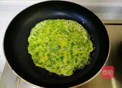 Illustration of how to make chive egg pancake 10