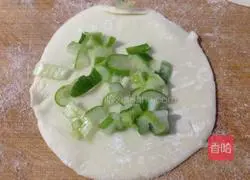 Crispy scallion pancake...Illustration of the gorgeous transformation of dumpling wrapper 4