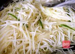 Illustration of how to make burritos 4