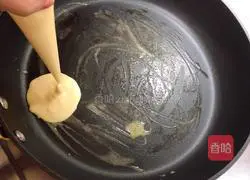 Illustration of how to make dragon fruit souffle waffles 14