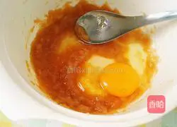 Illustration of how to make apple and egg pancakes 5