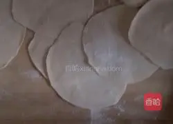 Illustration of how to make fried leek and egg pie 5