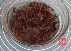 Illustration of how to make prunes and vegetable pancakes 2