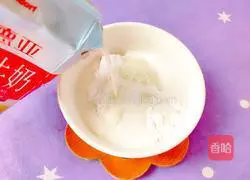 Illustration of how to make dragon fruit and mango pancakes 4