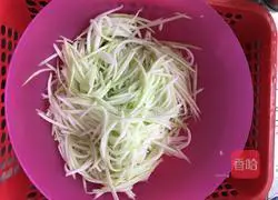 Illustration of how to make zucchini shortbread 2