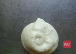 Illustration of how to make crispy five-spice sesame cake 7